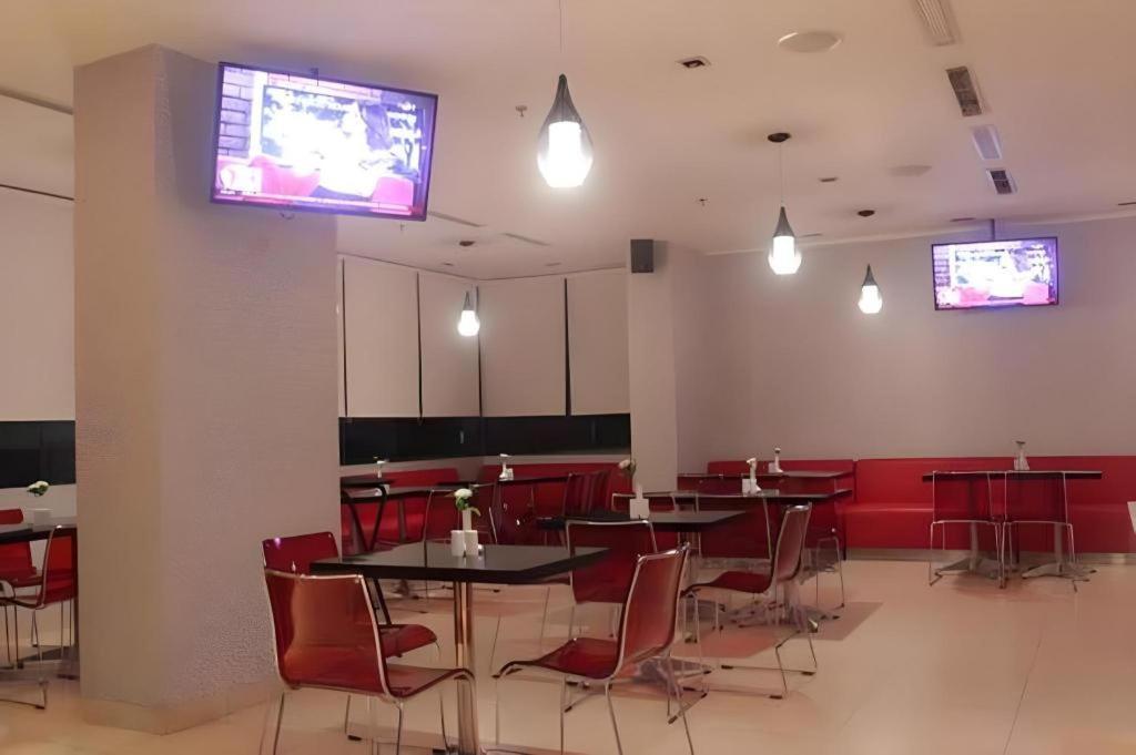 Redstar Hotel Jakarta Exteriér fotografie